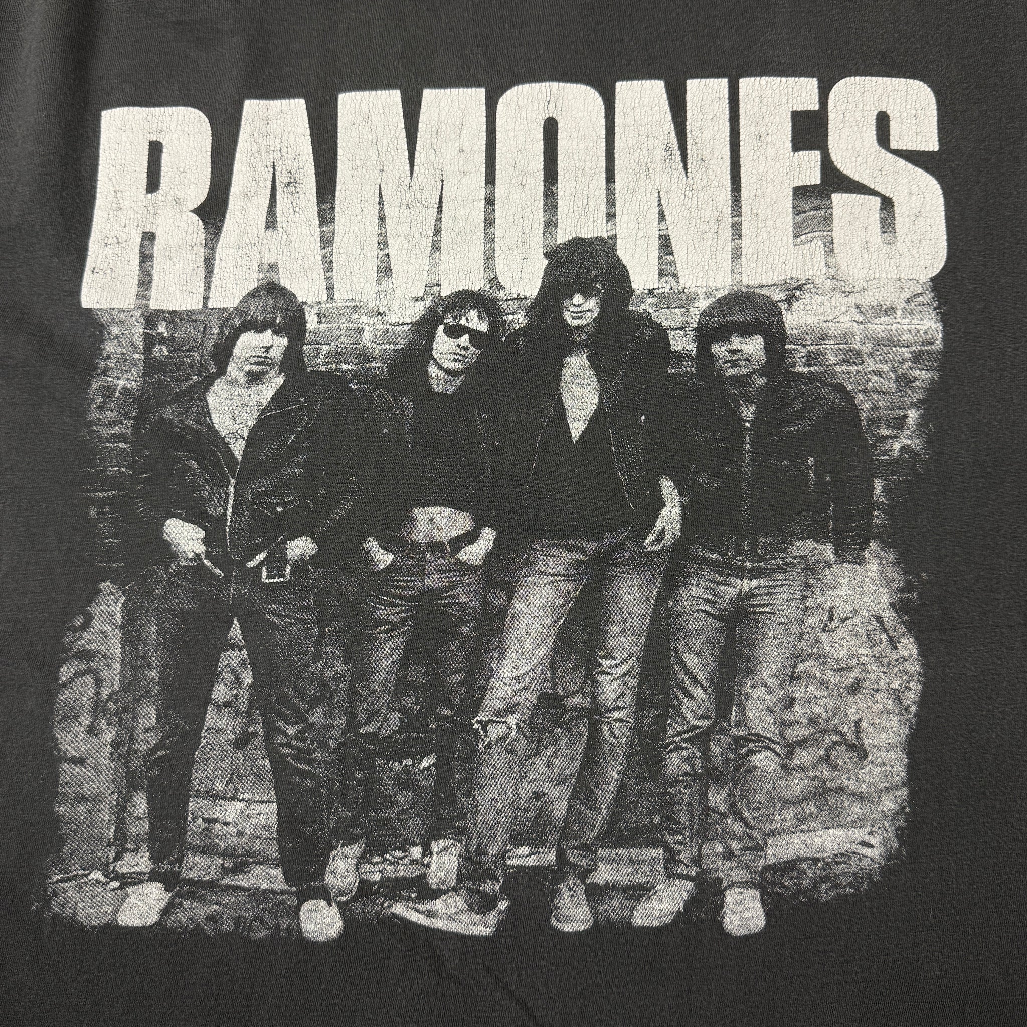 Ramones - 'Ramones' - 90s - L