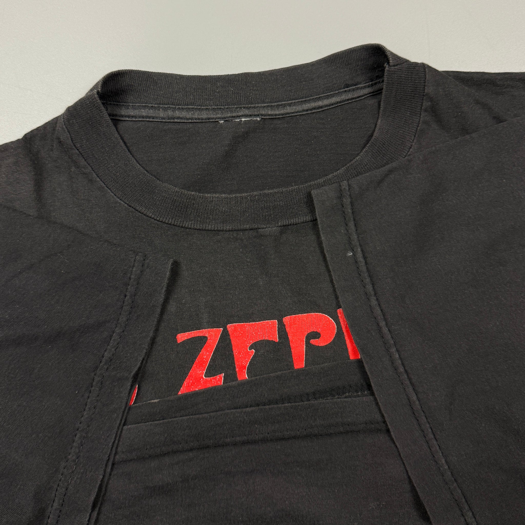 Led Zeppelin - 'Physical Graffiti' - 90s - L/XL